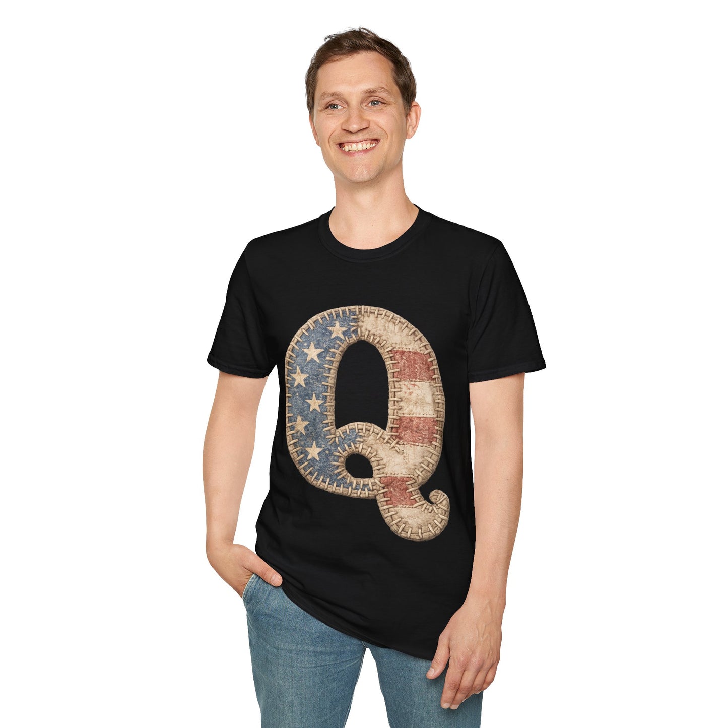 Patriotic Letter Q T‑Shirt — Vintage American Flag Initial Tee