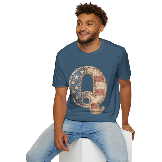 Patriotic Letter Q T‑Shirt — Vintage American Flag Initial Tee