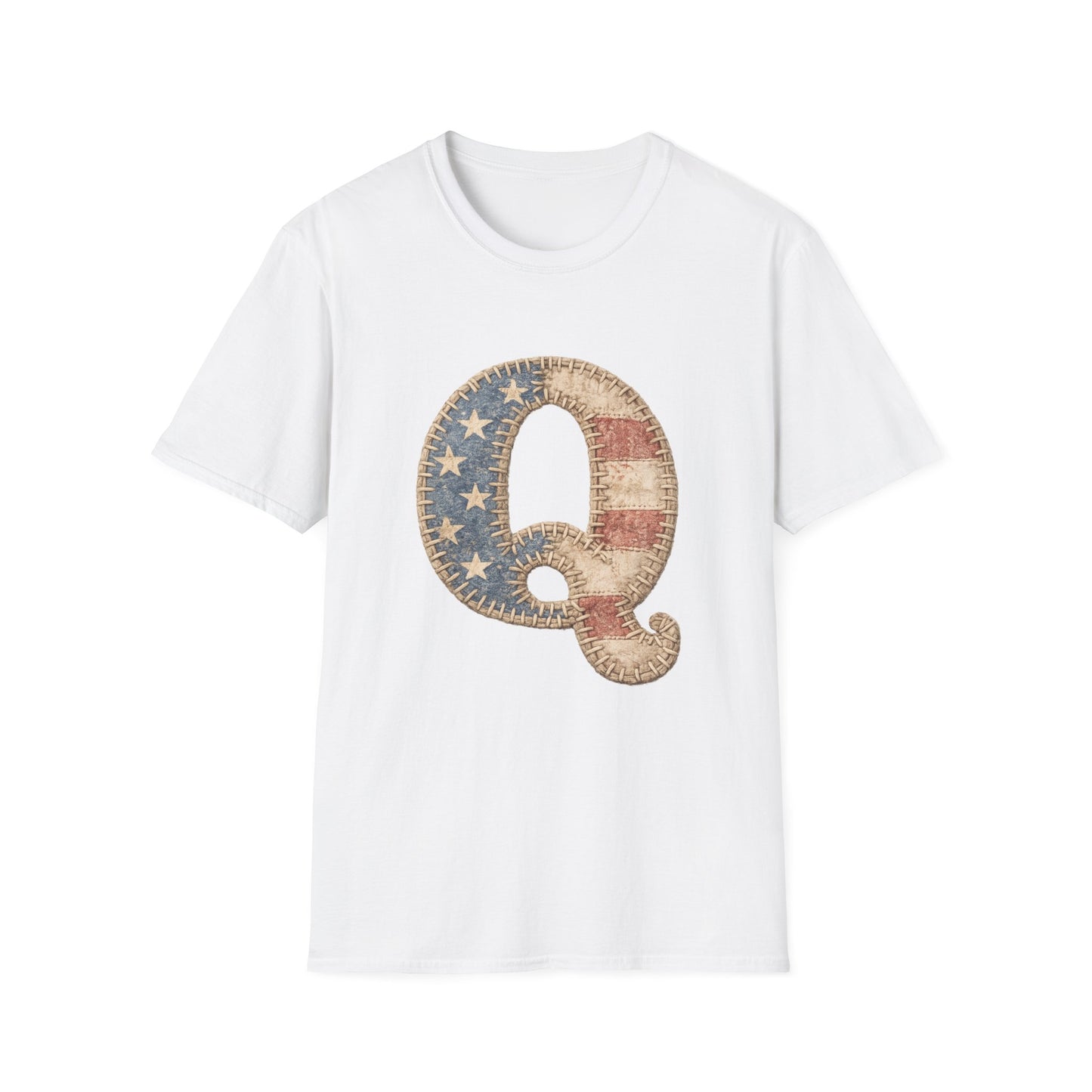 Q Patriotic T‑Shirt – Vintage American Flag Initial Tee