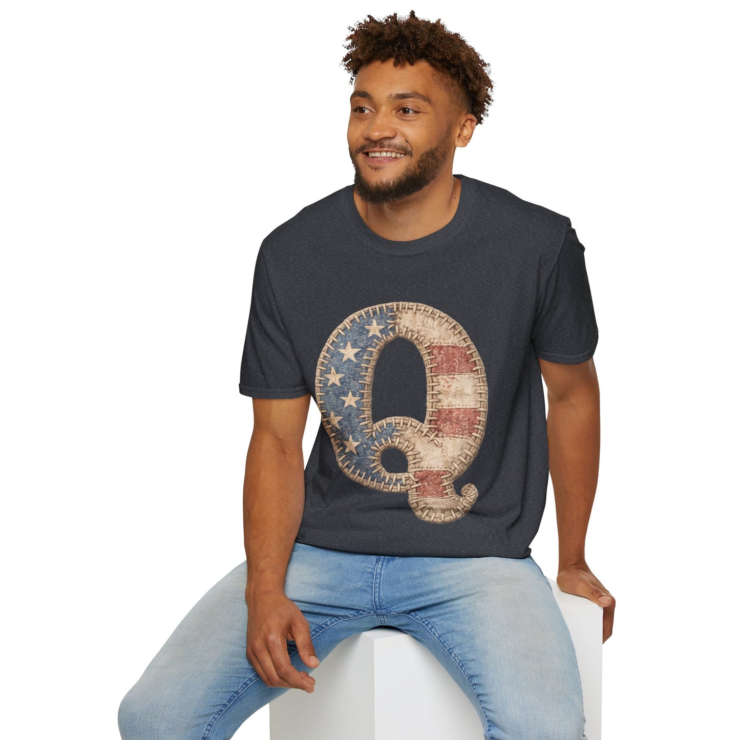 Patriotic Letter Q T‑Shirt — Vintage American Flag Initial Tee