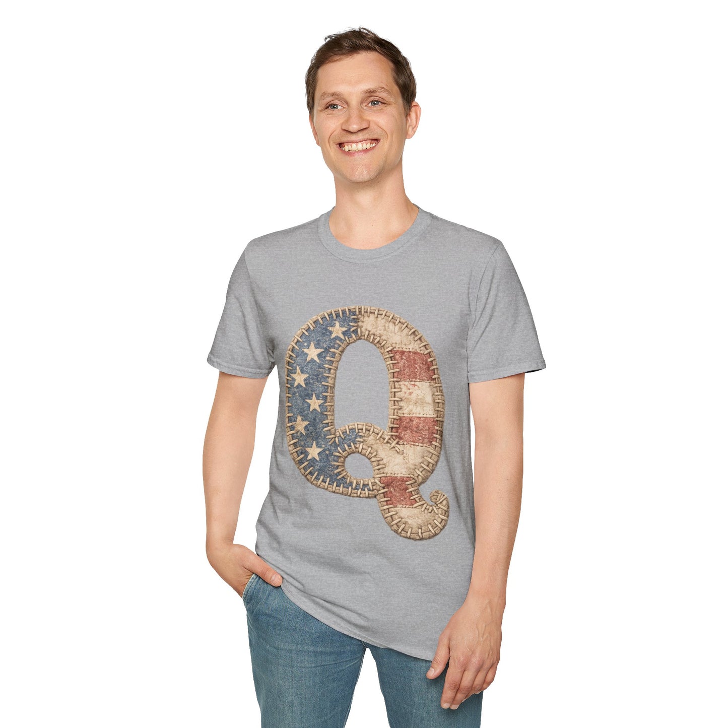 Patriotic Letter Q T‑Shirt — Vintage American Flag Initial Tee