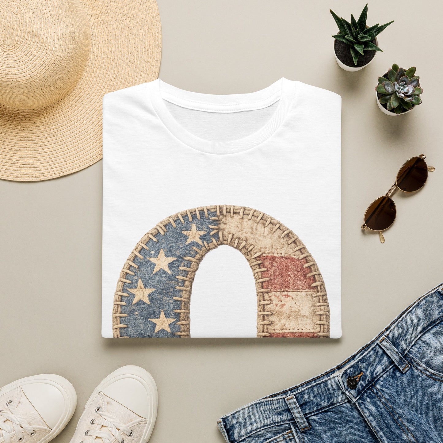 Patriotic Letter Q T‑Shirt — Vintage American Flag Initial Tee