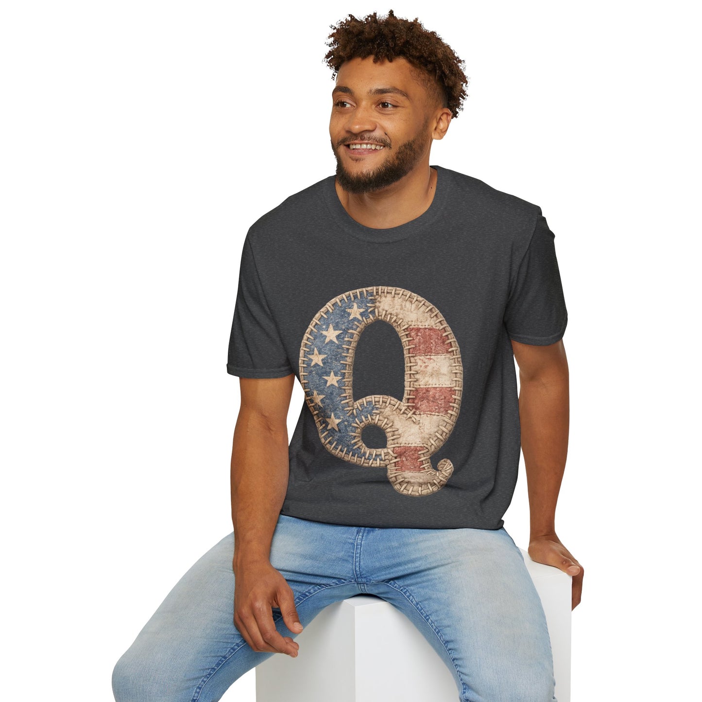 Patriotic Letter Q T‑Shirt — Vintage American Flag Initial Tee