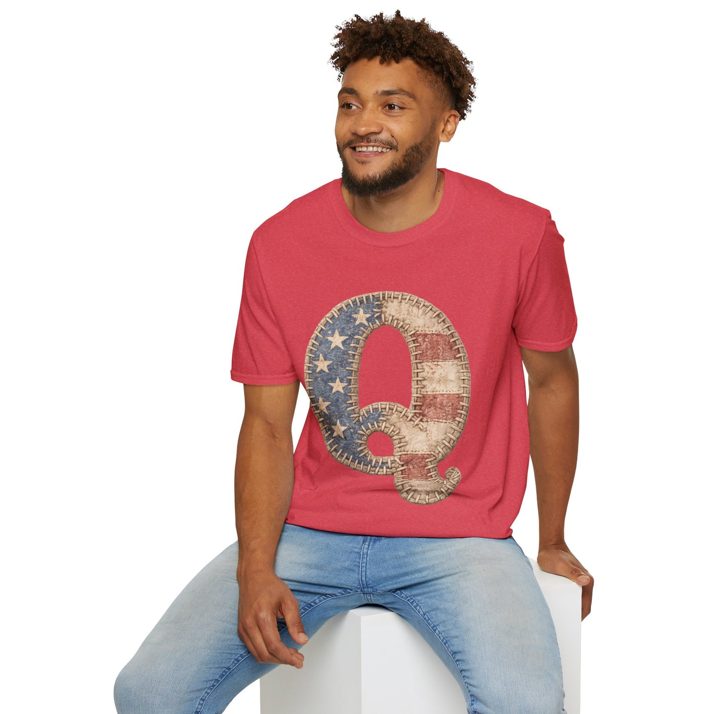Patriotic Letter Q T‑Shirt — Vintage American Flag Initial Tee