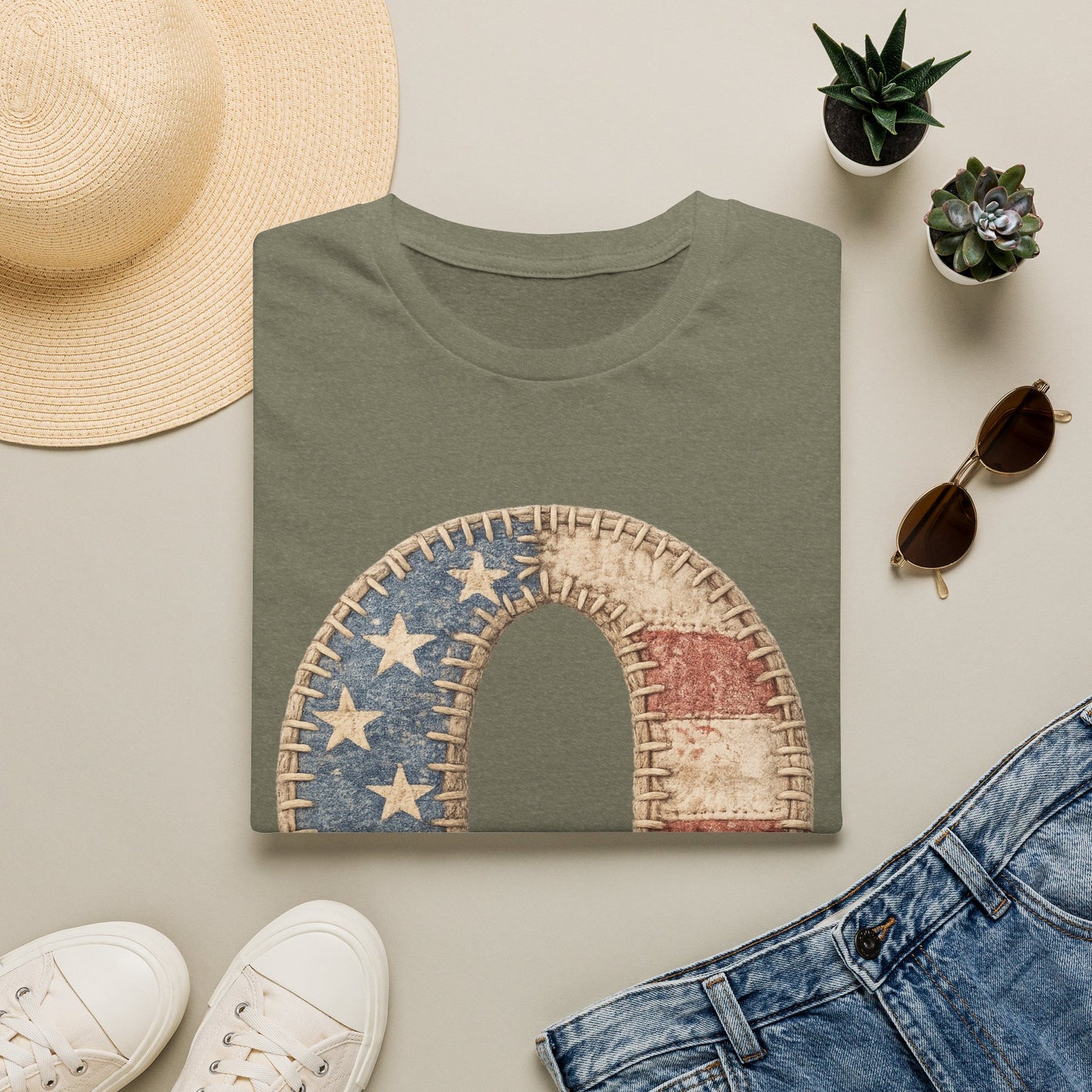 Patriotic Letter Q T‑Shirt — Vintage American Flag Initial Tee