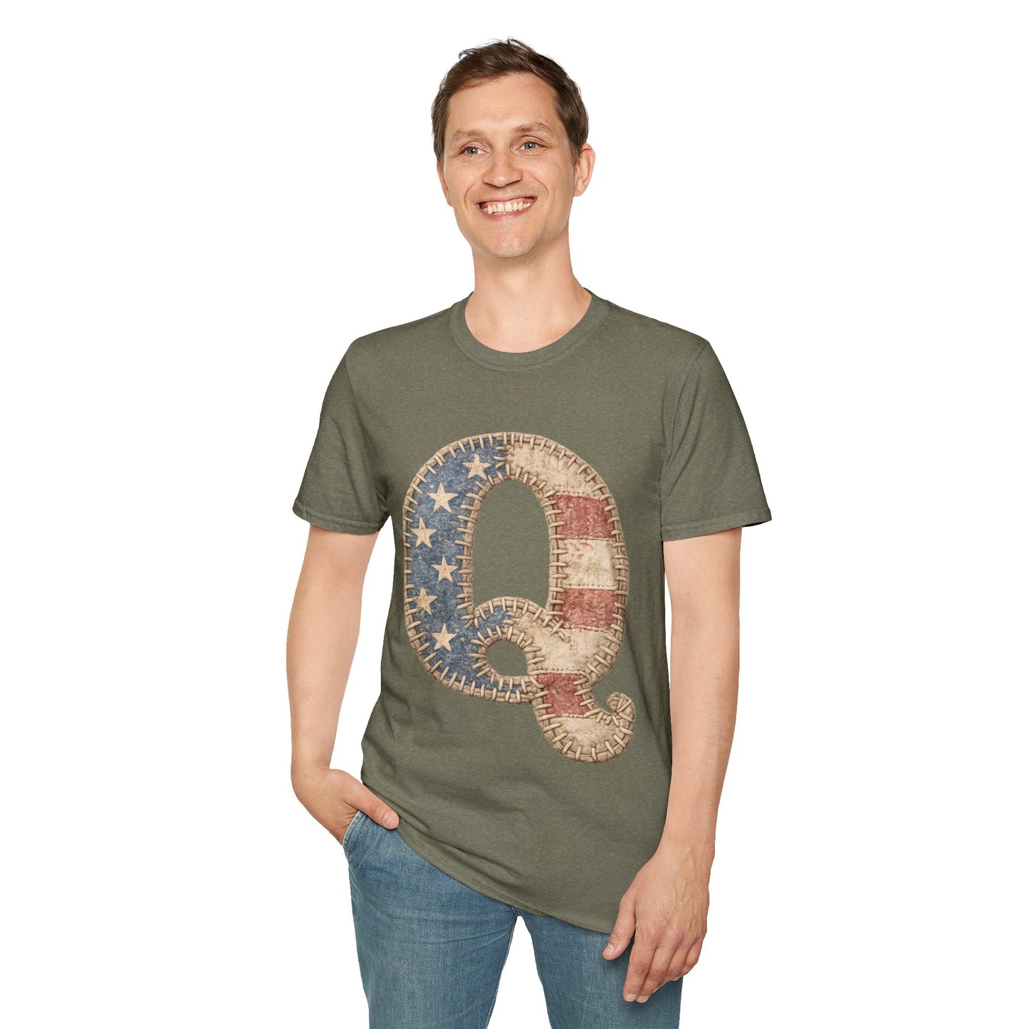 Patriotic Letter Q T‑Shirt — Vintage American Flag Initial Tee