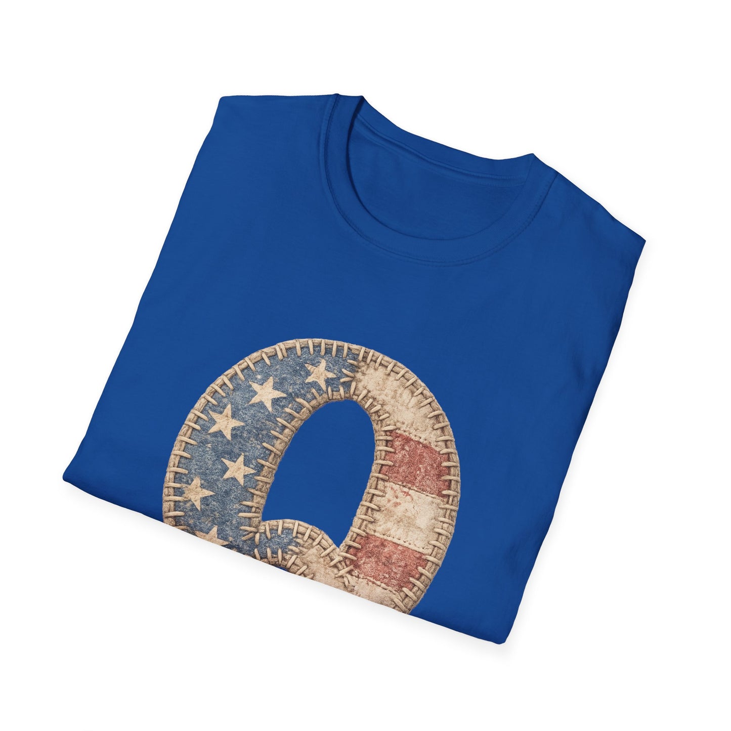 Q Patriotic T‑Shirt – Vintage American Flag Initial Tee