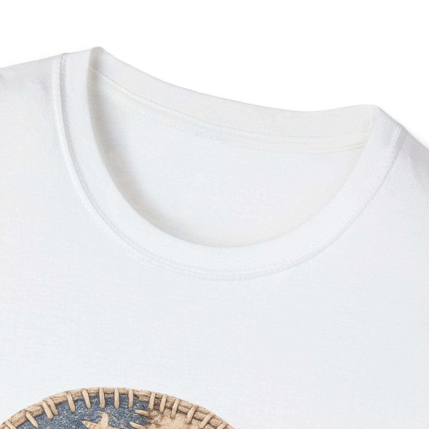 Q Patriotic T‑Shirt – Vintage American Flag Initial Tee