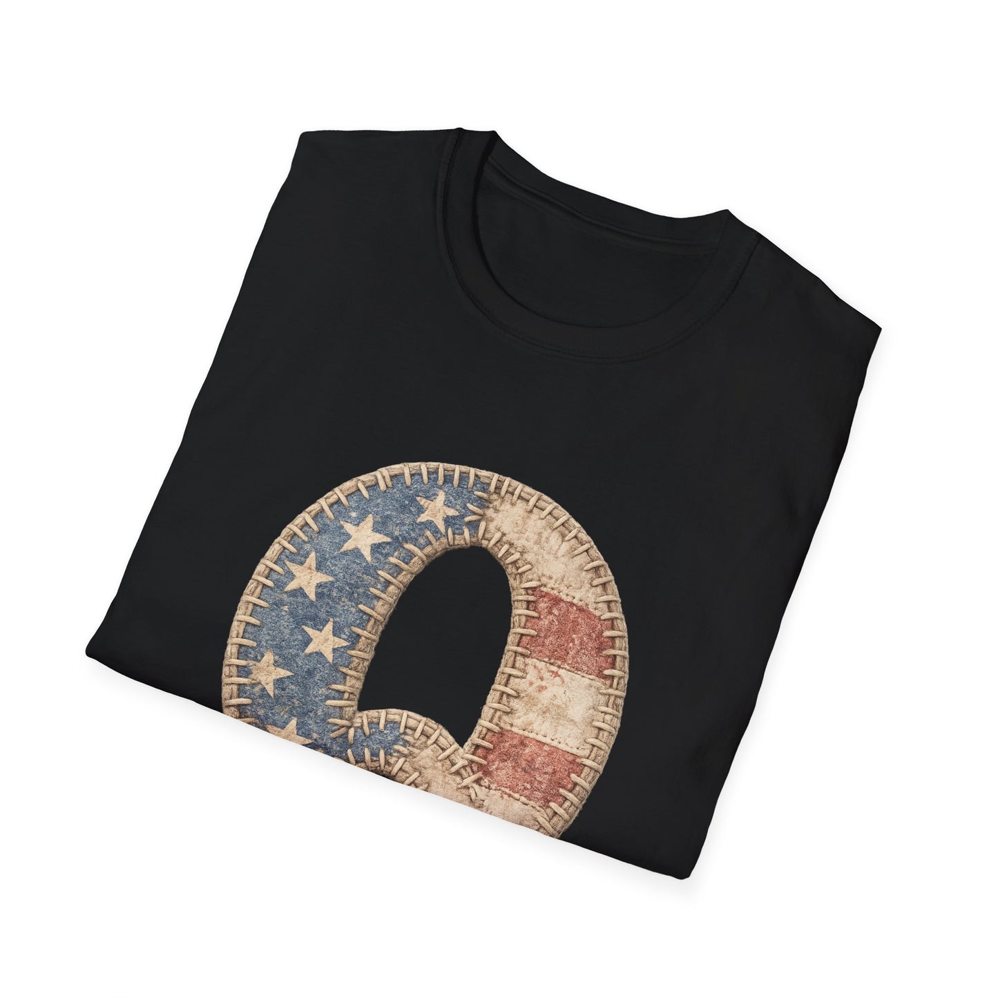 Q Patriotic T‑Shirt – Vintage American Flag Initial Tee