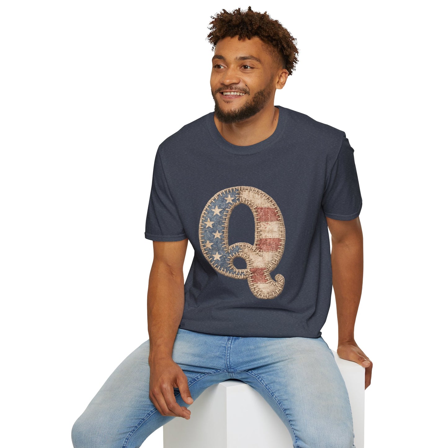 Q Patriotic T‑Shirt – Vintage American Flag Initial Tee