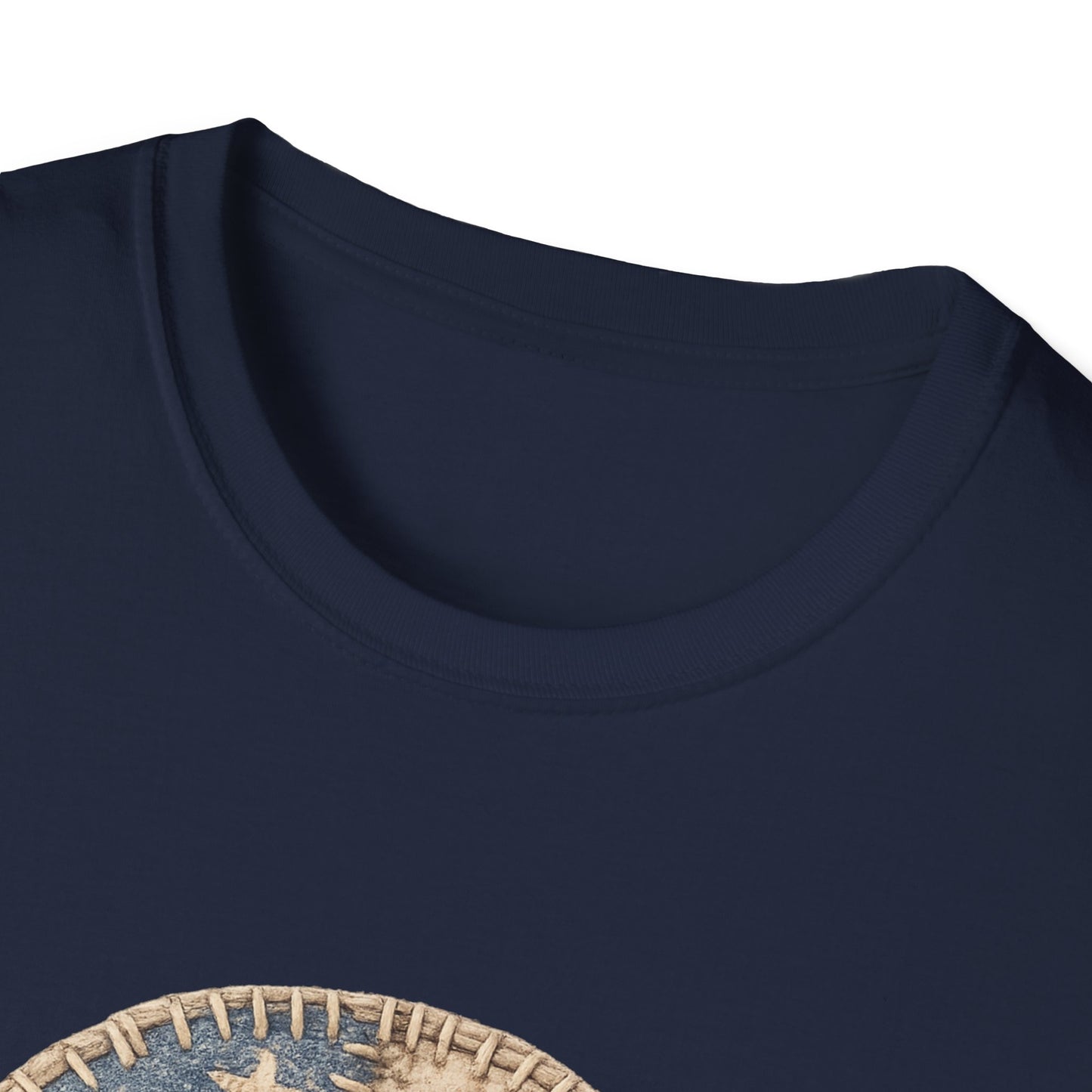 Q Patriotic T‑Shirt – Vintage American Flag Initial Tee