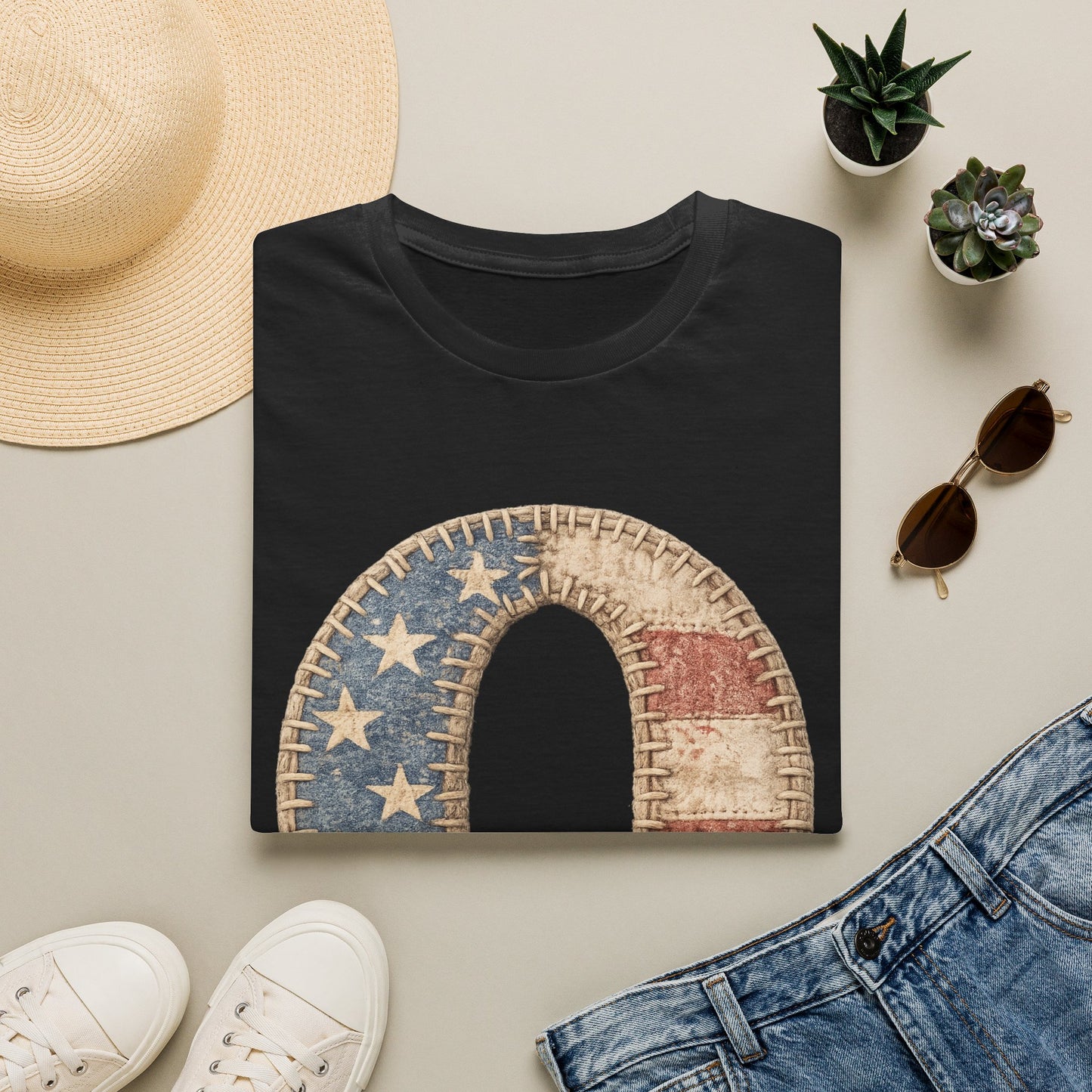 Patriotic Letter Q T‑Shirt — Vintage American Flag Initial Tee