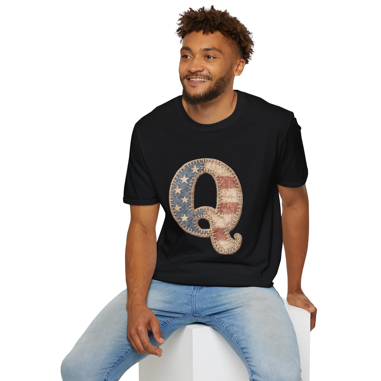 Q Patriotic T‑Shirt – Vintage American Flag Initial Tee