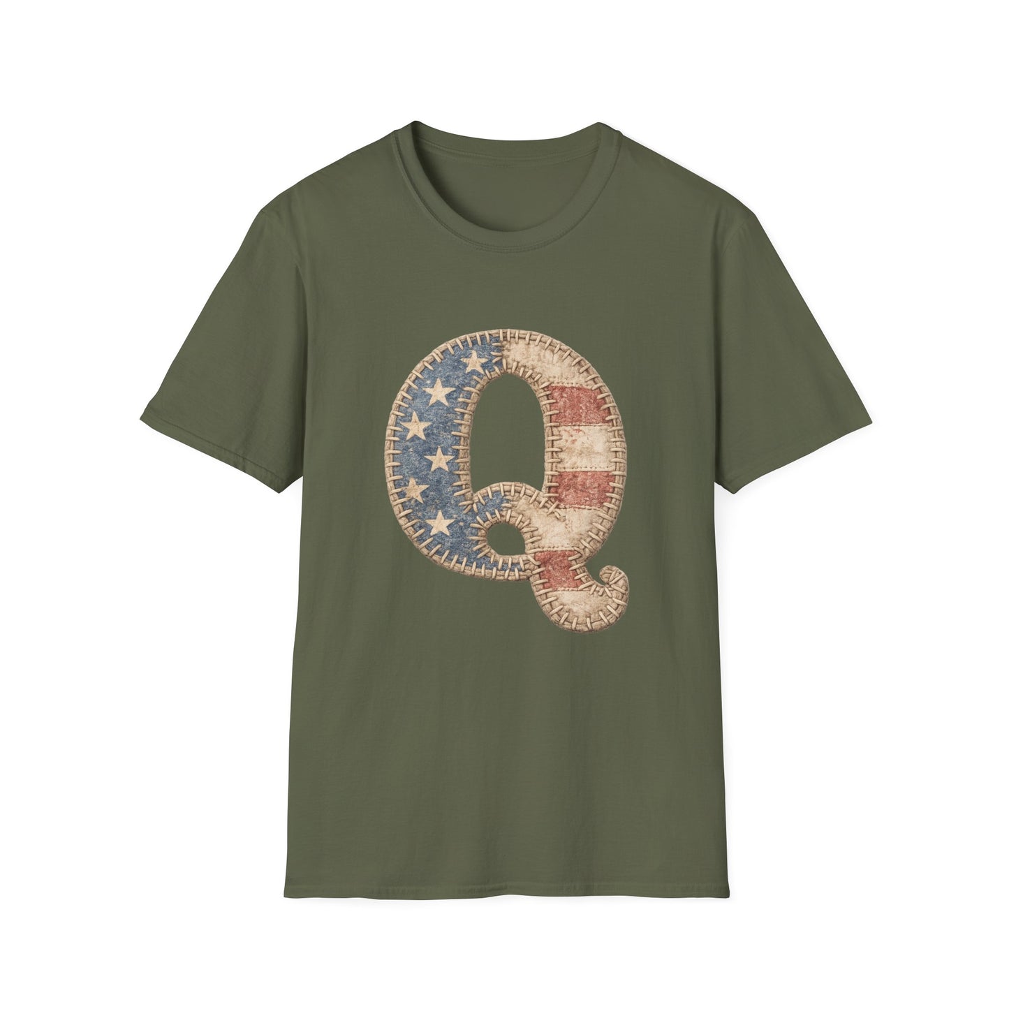 Q Patriotic T‑Shirt – Vintage American Flag Initial Tee