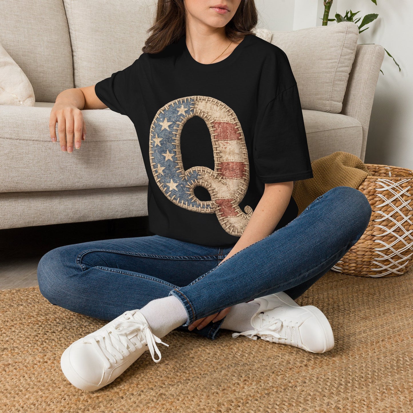 Patriotic Letter Q T‑Shirt — Vintage American Flag Initial Tee
