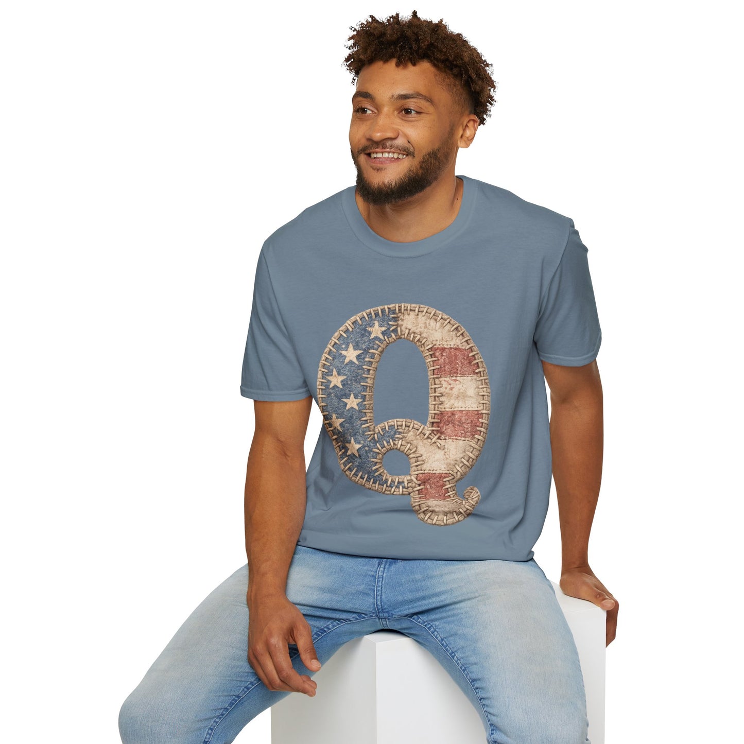 Patriotic Letter Q T‑Shirt — Vintage American Flag Initial Tee