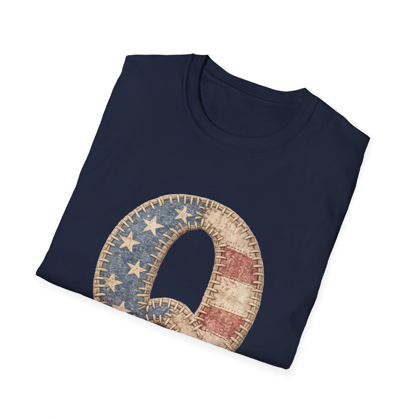 Q Patriotic T‑Shirt – Vintage American Flag Initial Tee