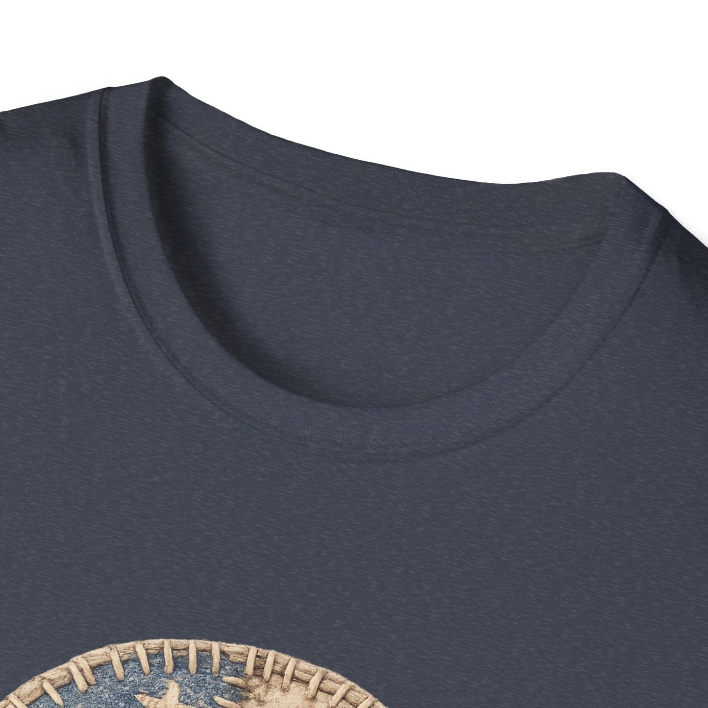 Q Patriotic T‑Shirt – Vintage American Flag Initial Tee