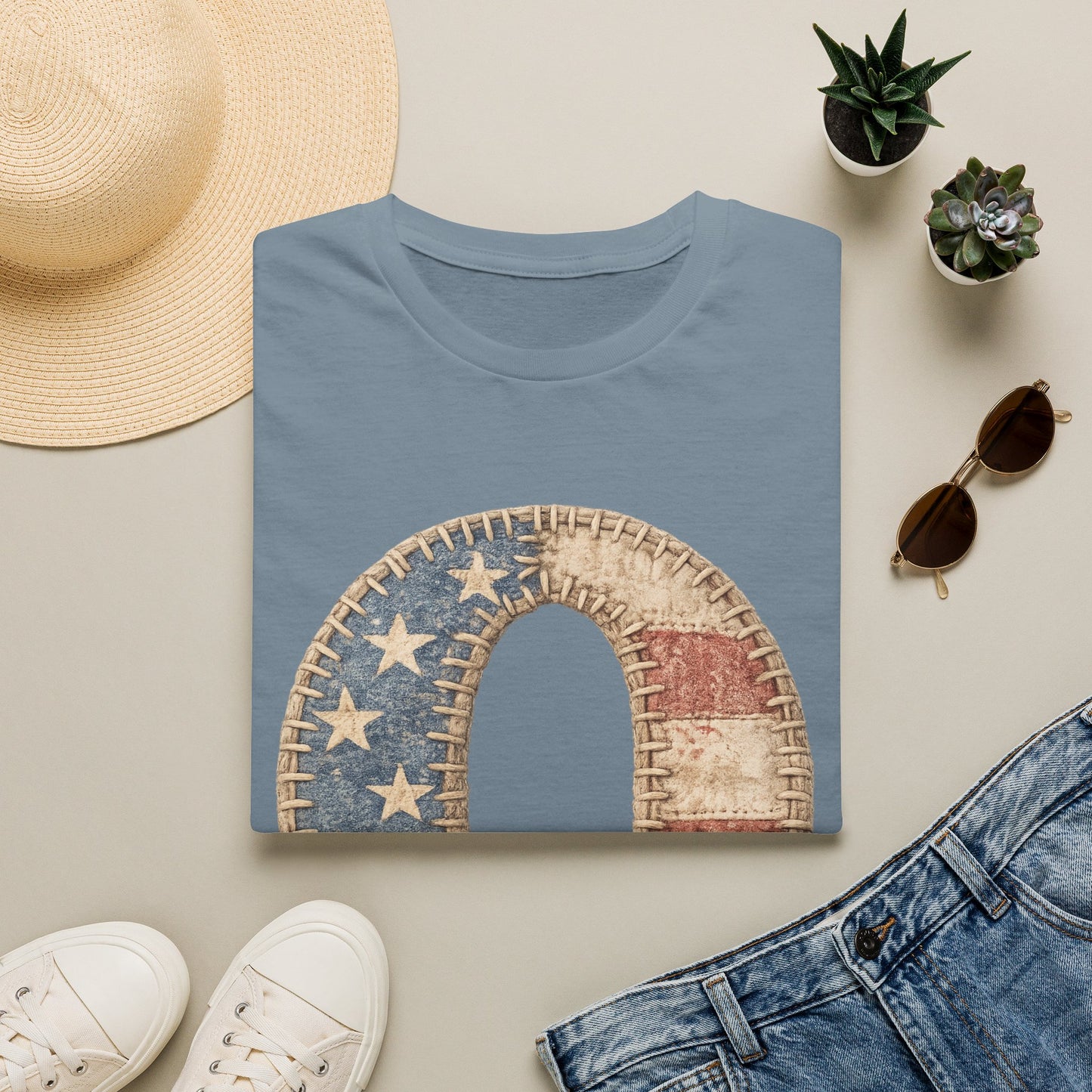Patriotic Letter Q T‑Shirt — Vintage American Flag Initial Tee