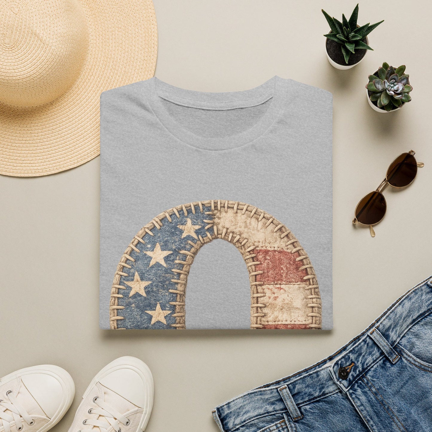 Patriotic Letter Q T‑Shirt — Vintage American Flag Initial Tee