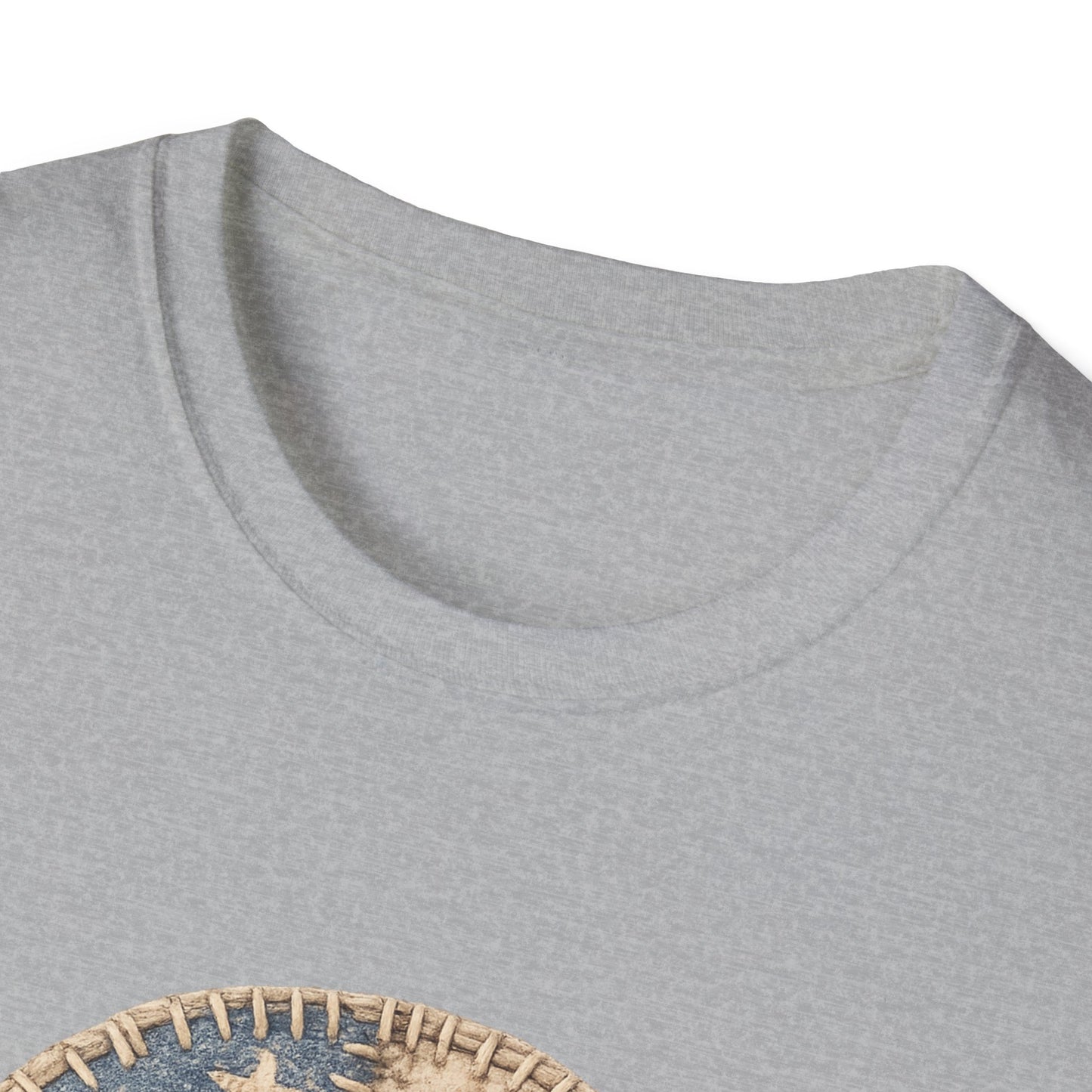 Q Patriotic T‑Shirt – Vintage American Flag Initial Tee