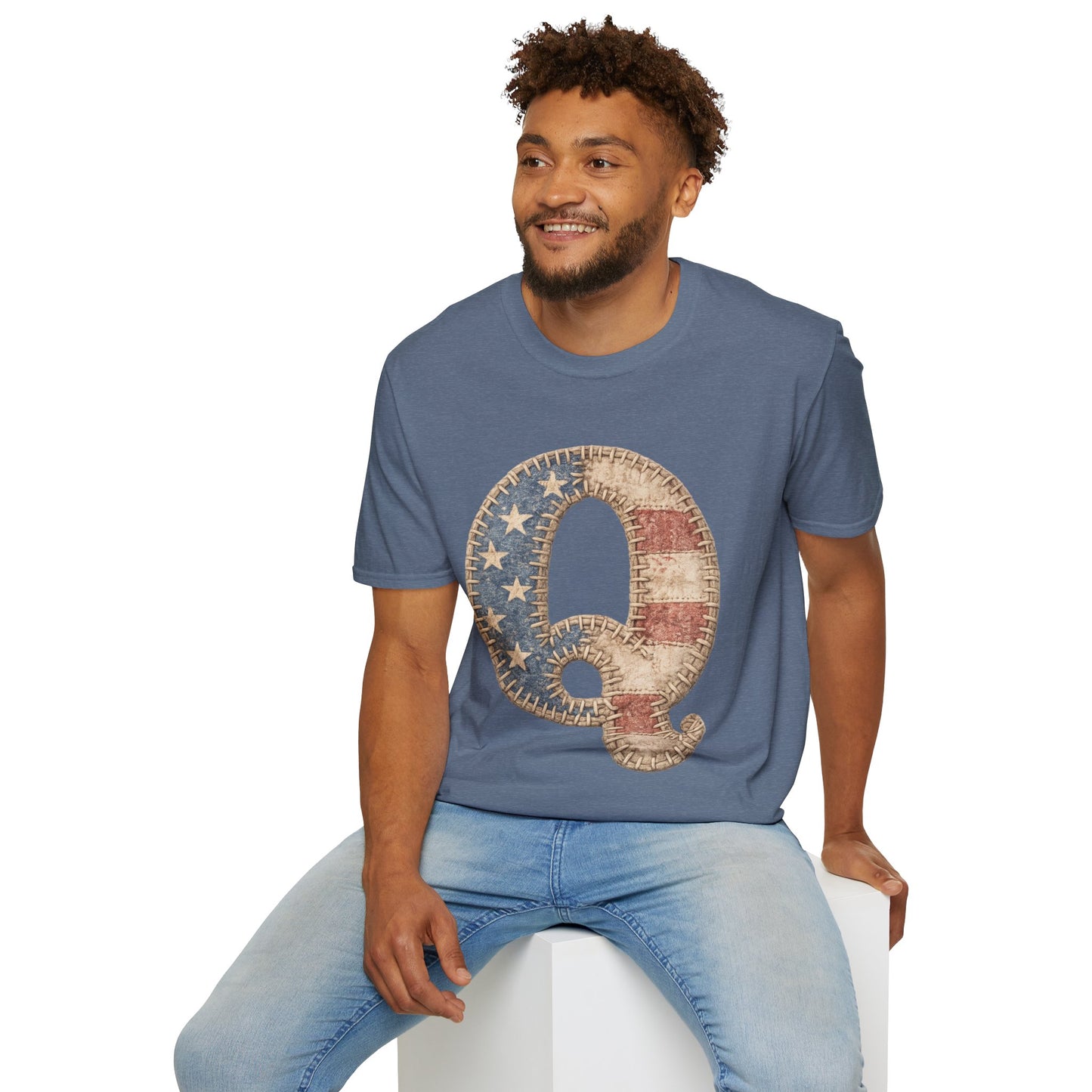 Patriotic Letter Q T‑Shirt — Vintage American Flag Initial Tee