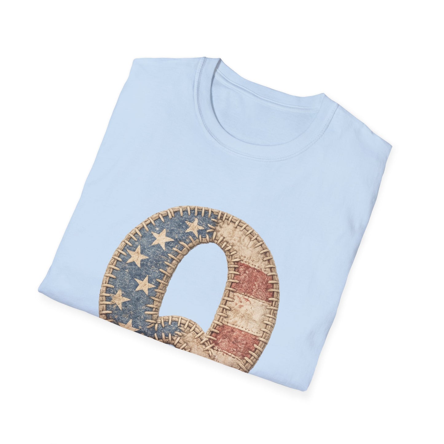 Q Patriotic T‑Shirt – Vintage American Flag Initial Tee