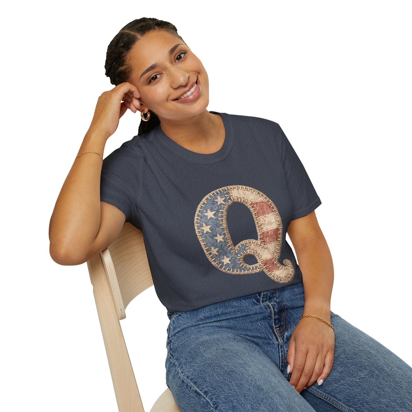 Q Patriotic T‑Shirt – Vintage American Flag Initial Tee